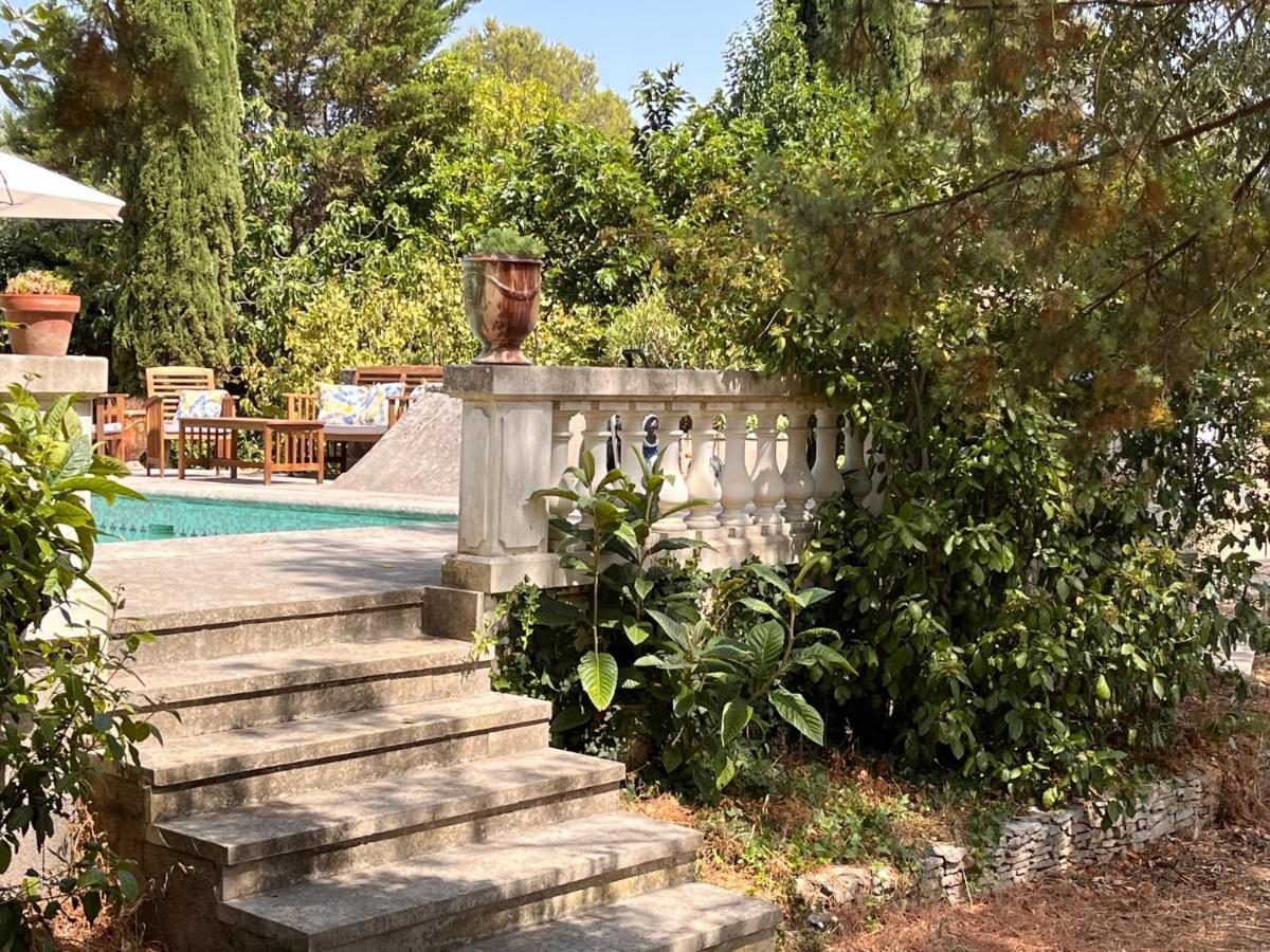 Maisonnette Independante Avec Jardin/Patio นีมส์ ภายนอก รูปภาพ