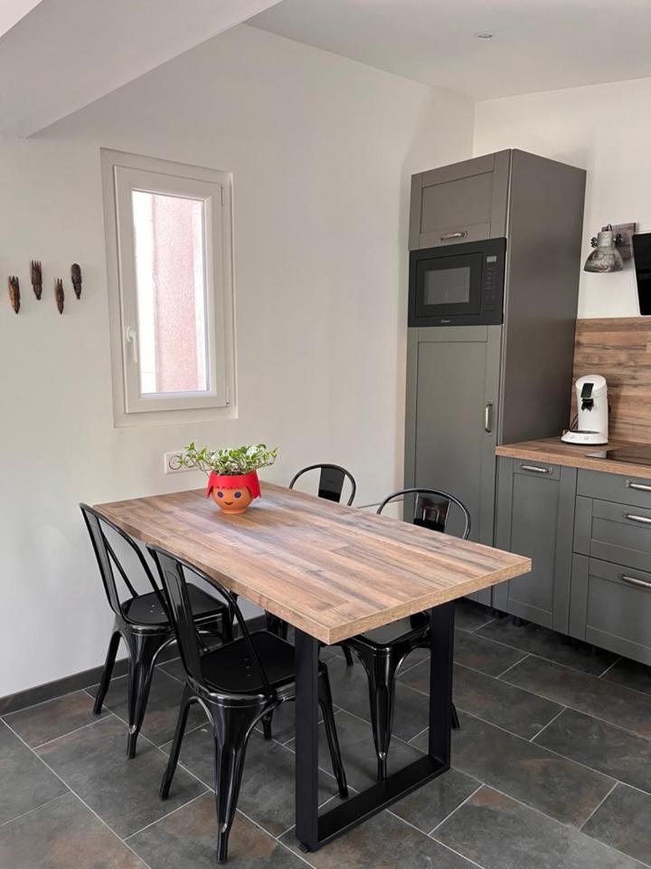 Maisonnette Independante Avec Jardin/Patio นีมส์ ภายนอก รูปภาพ
